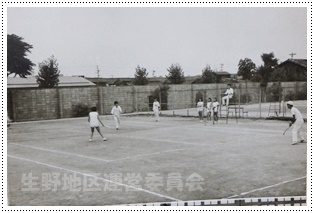 生高校庭　1968年