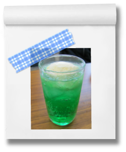 100円とは思えないボリューム クリームソーダー.png