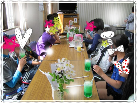 店内のお客さん.jpg