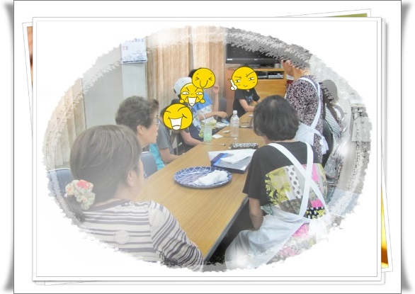 第一回KID'S CAFEに参加する子供達 子ども喫茶説明会 k.jpg