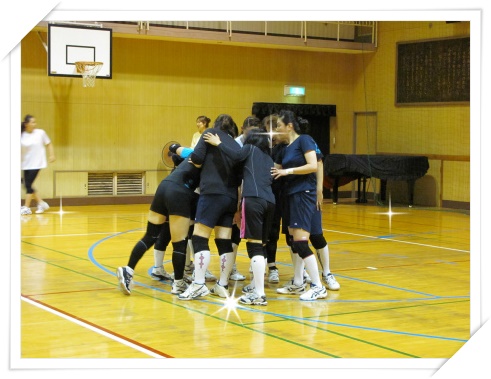 試合開始の気合い入れ バレー3.jpg