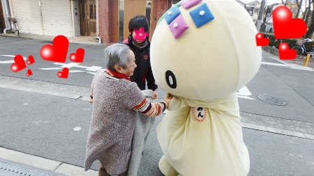 いくみんちゃんと握手.jpg